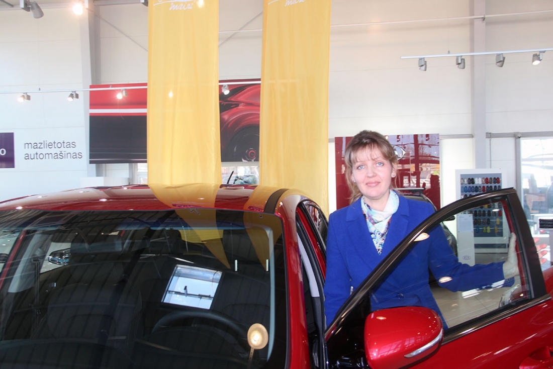 KIA Sportage loterijā „Uzcep sev džipu” laimējusi Nargisa Iliško no Daugavpils