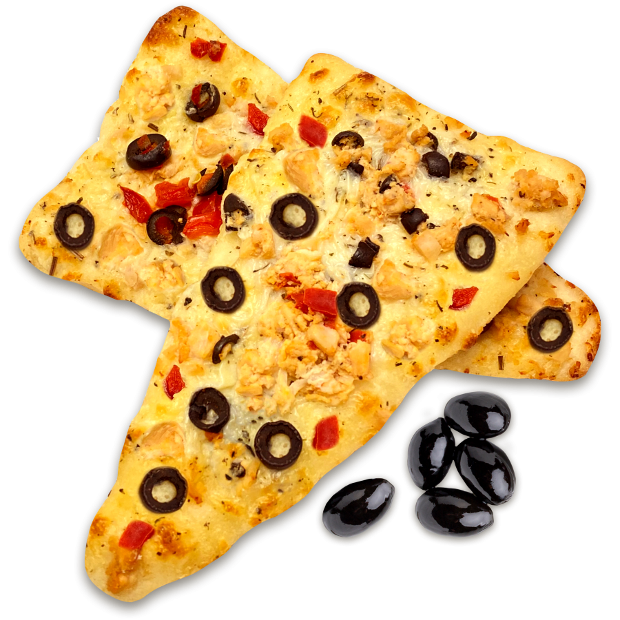 Pizza with chicken and olives 